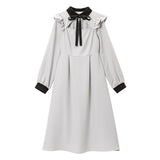 胸開き肩フリルワンピース