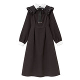 胸開き肩フリルワンピース