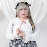 大きめ丸襟フリルブラウス