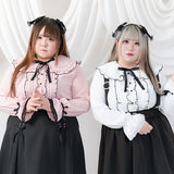 大きめ丸襟フリルブラウス