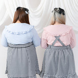 大きめ丸襟フリルブラウス