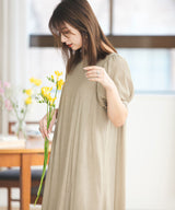 バックデザインパフスリワンピース