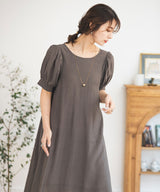 バックデザインパフスリワンピース