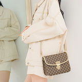 モノグラムショルダーバッグ