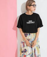 フットボールプリントロゴTシャツ