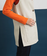 フェイクレザーミドル丈ベスト