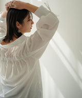 バックギャザードロストスリーブシャツ