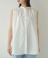 パールボタンギャザーブラウス