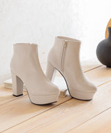 【ブラックのみ定価】10.5cmチャンキーヒール最強美脚ショートブーツ【大きいサイズ有】