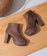 【ブラックのみ定価】10.5cmチャンキーヒール最強美脚ショートブーツ【大きいサイズ有】