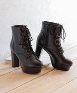 【予約　12/2発送 ブラックのみ】10.5cmヒール最強美脚レースアップショートブーツ【大きいサイズ有】