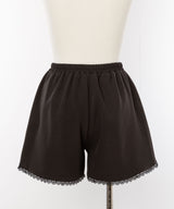 ちら見せショートパンツ