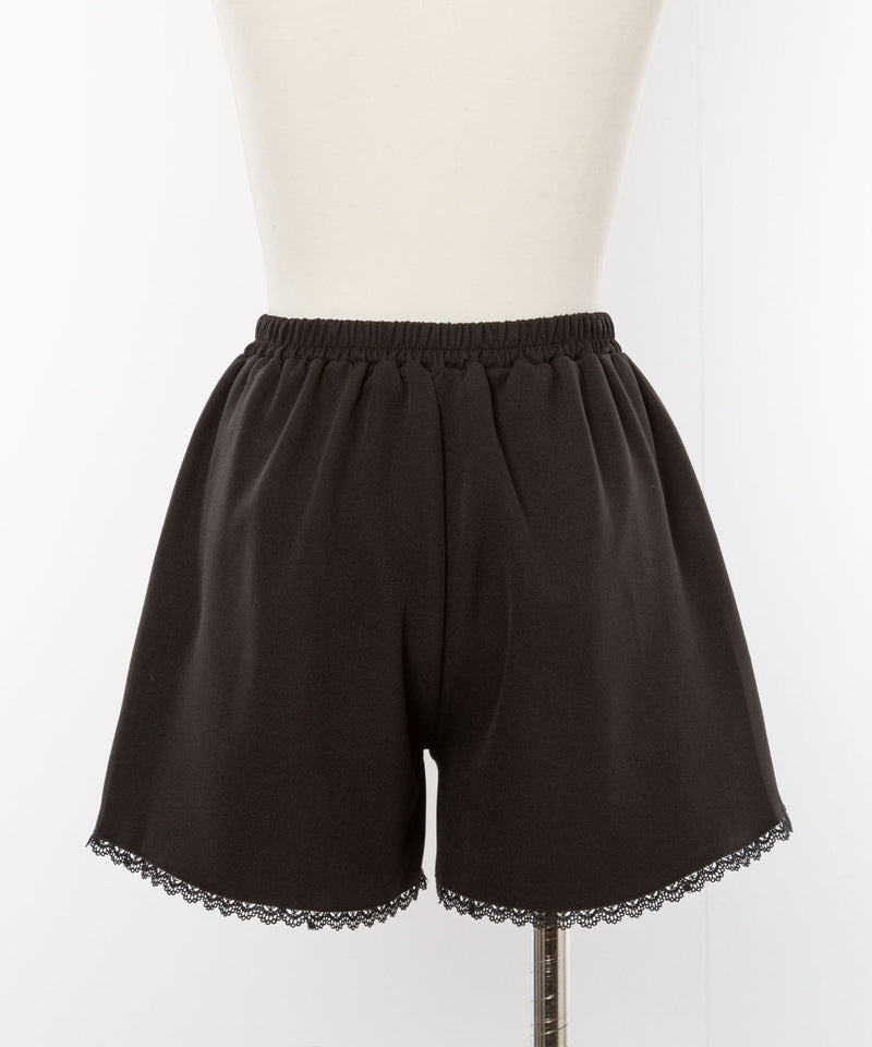 ちら見せショートパンツ