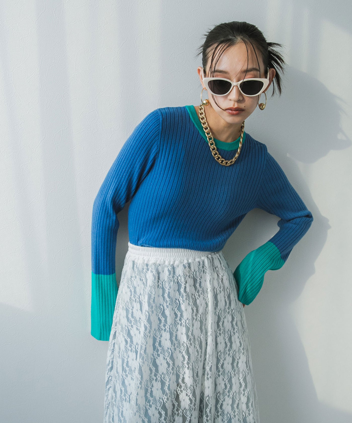 アドーア / フレアスリーブ ニット ブルー 38 プルオーバー 日本製 青 フレア袖配色プルオーバーリブニット – レディースファッション通販の