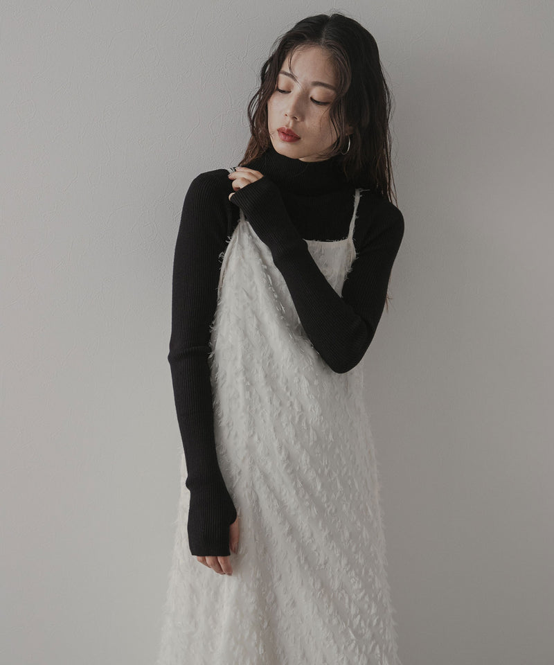 リブタートルニット