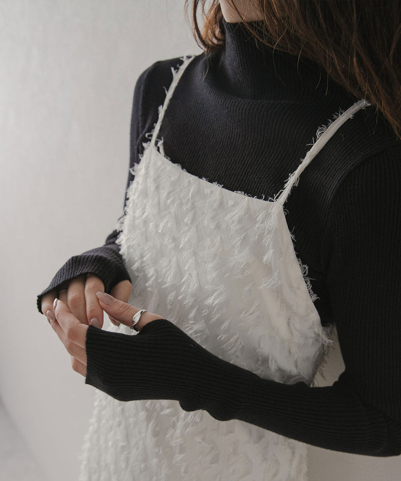 リブタートルニット