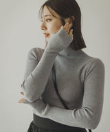 リブタートルニット