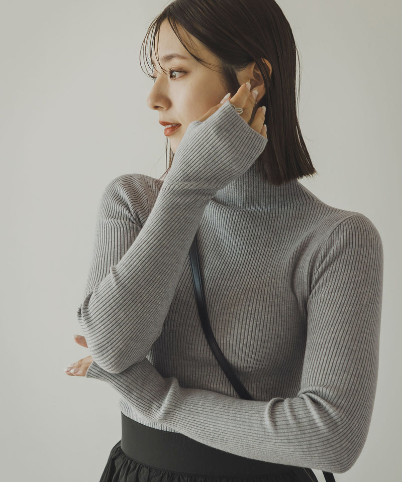 リブタートルニット