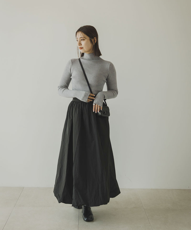 リブタートルニット