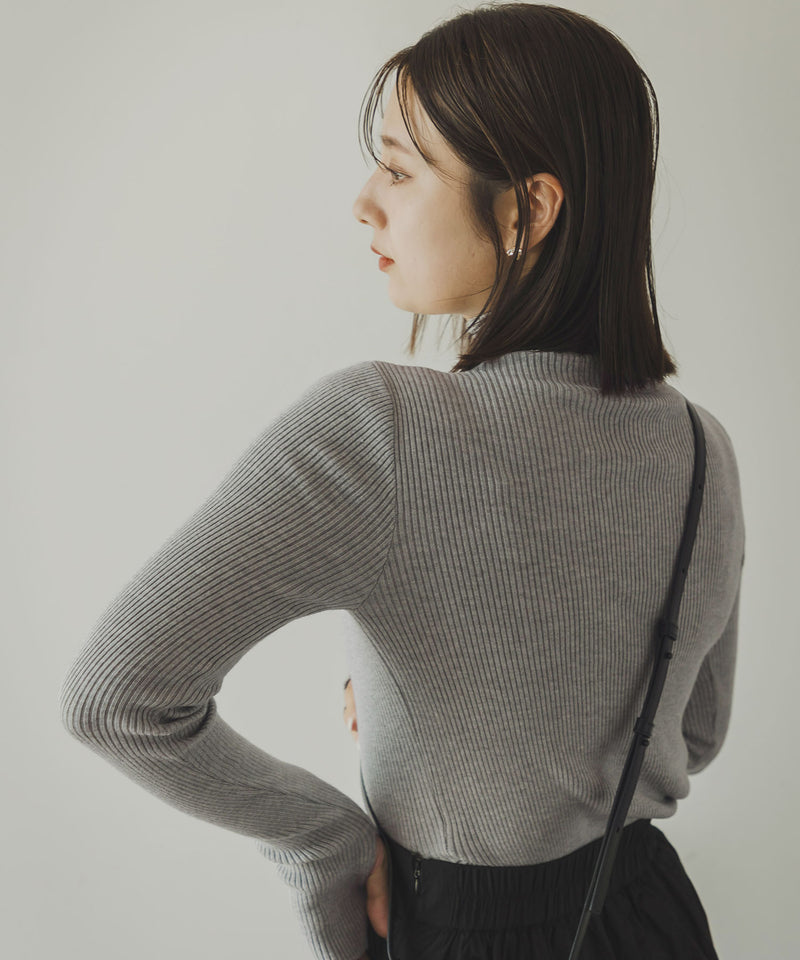 リブタートルニット