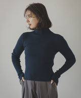 リブタートルニット