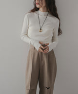 リブタートルニット