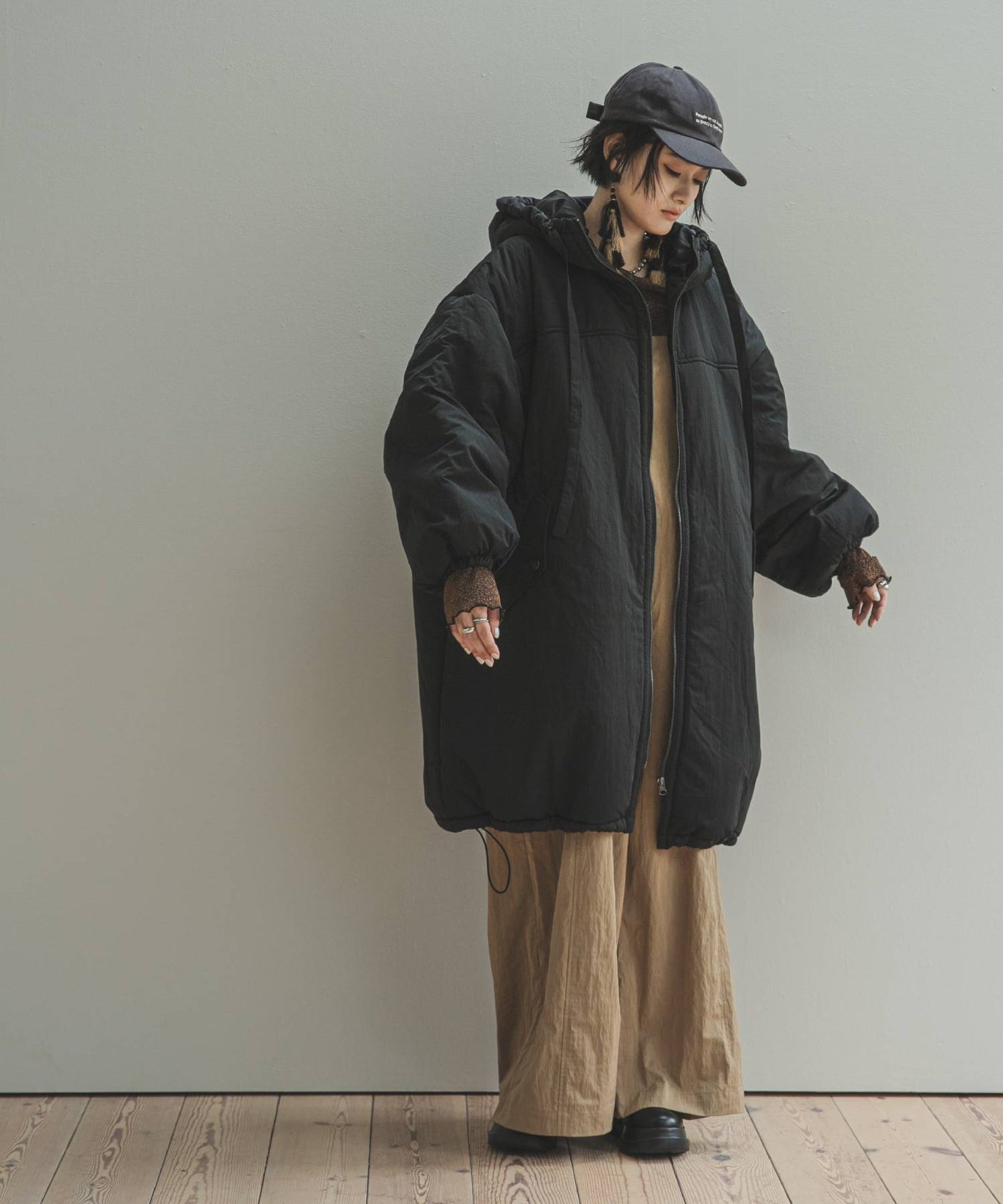 極美品 エイココンドウ ロングコート フーディ 光沢感 パーカー わたしだけの美学】美品 日本製 エイココンドウ EIKO KONDO ロング