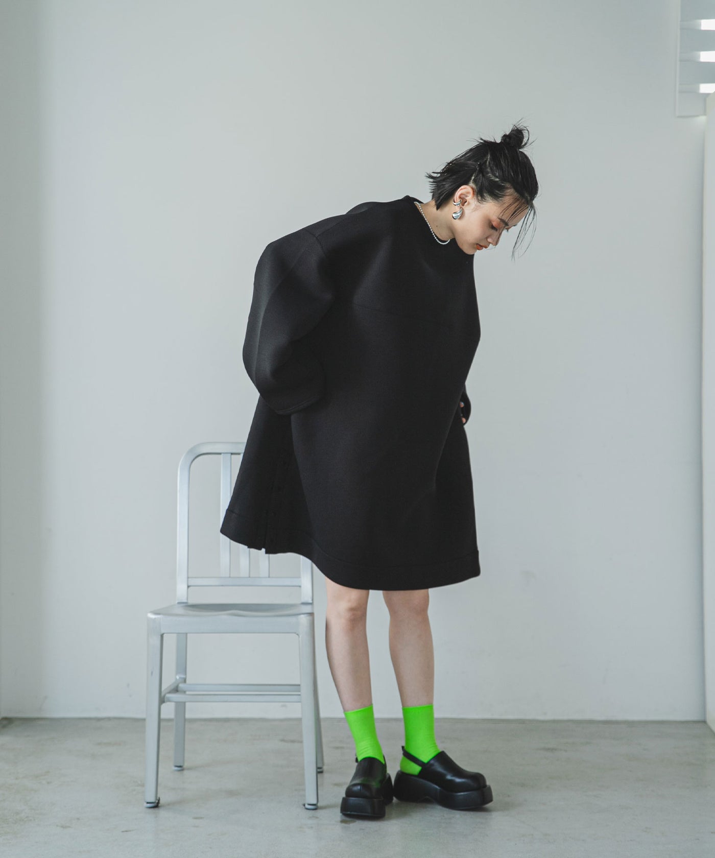 新春セール】【最上もが着用】ボンディングタックスリーブミニ