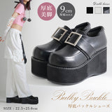 厚底バルキーバックルパンプス