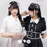 パール襟ビジューフリルブラウス