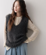 フェザーヤーンVネックベスト【ニット】