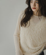 フェザーヤーンVネックベスト【ニット】