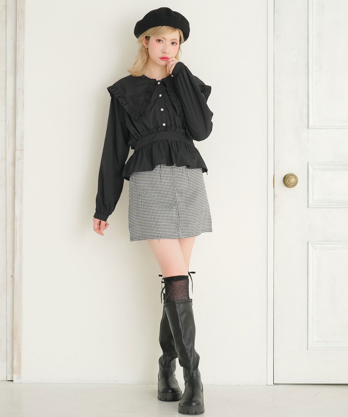 ✩rumiu様おとりおき✩yori ぬくぬくヘムフリルブラウス ブラック フリー ✩rumiu様おとりおき✩yori ぬくぬくヘムフリルブラウス ブラック