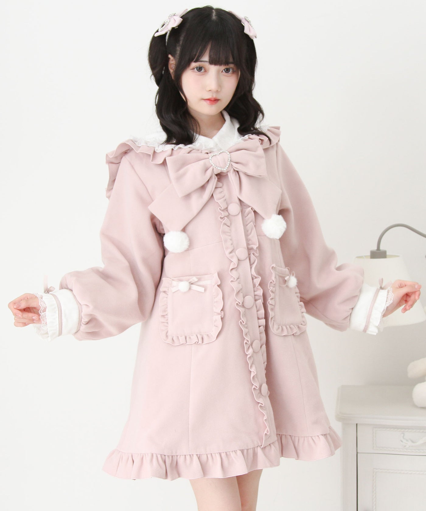 ポンポンリボンセーラー襟フリルコート – レディース