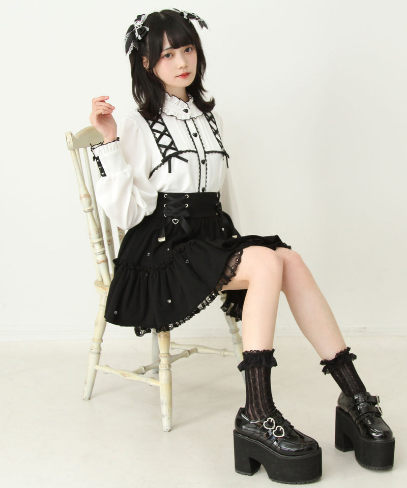 レースアップフリル襟ブラウス