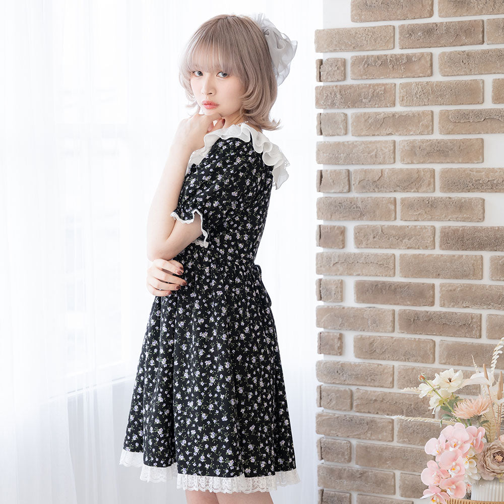 リボン型バレッタ 黒とクリーム色 ビジュー付き　リズレ ビッグリボンシフォンバレッタ – レディースファッション通販の夢展望