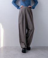 スリータックカーブスラックスパンツ