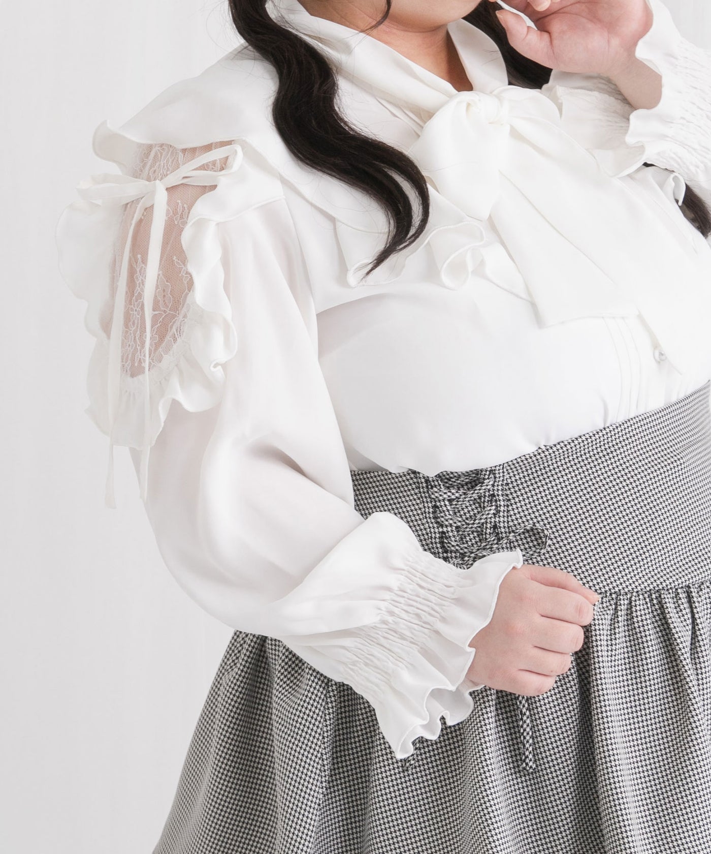 ブラウス シャツ ショルダーレースフリルリボンブラウス レディース DearMyLoveRose ブラウス シャツ ショルダーレースフリルリボン
