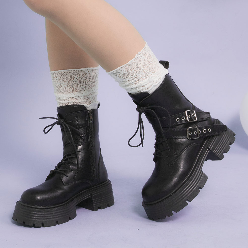 秋冬ファッション⭐厚底6.5cm⭐レースアップブーツ⭐ベルト付きデザイン 厚底レースアップWベルトブーツ【大きいサイズ有】 – レディース