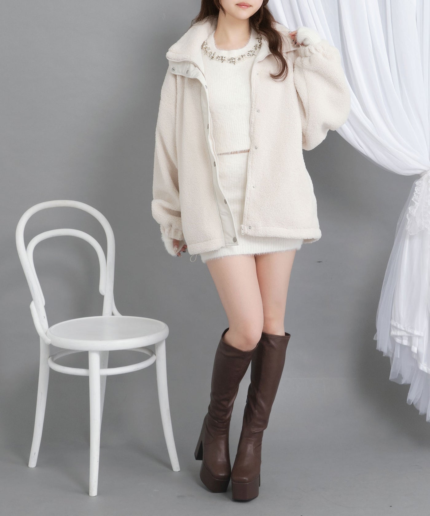 アームウォーマー付ビジューシャギーミニスカートセットアップ3点