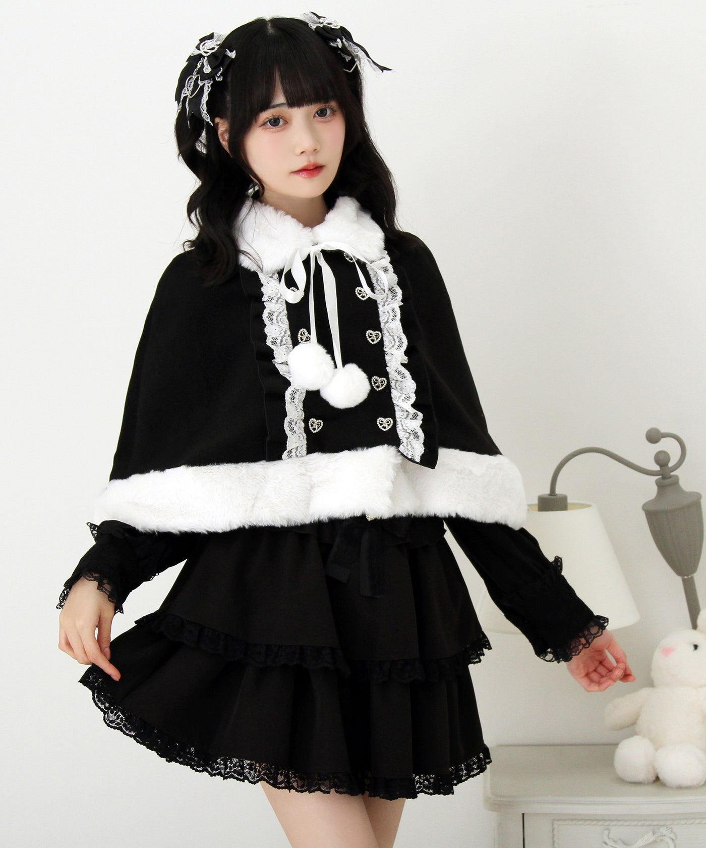 新品未使用　DearMyLove ファーポンポンリボンビジューケープコート2着 535158-02_0e7d9177-bebc-4b97-