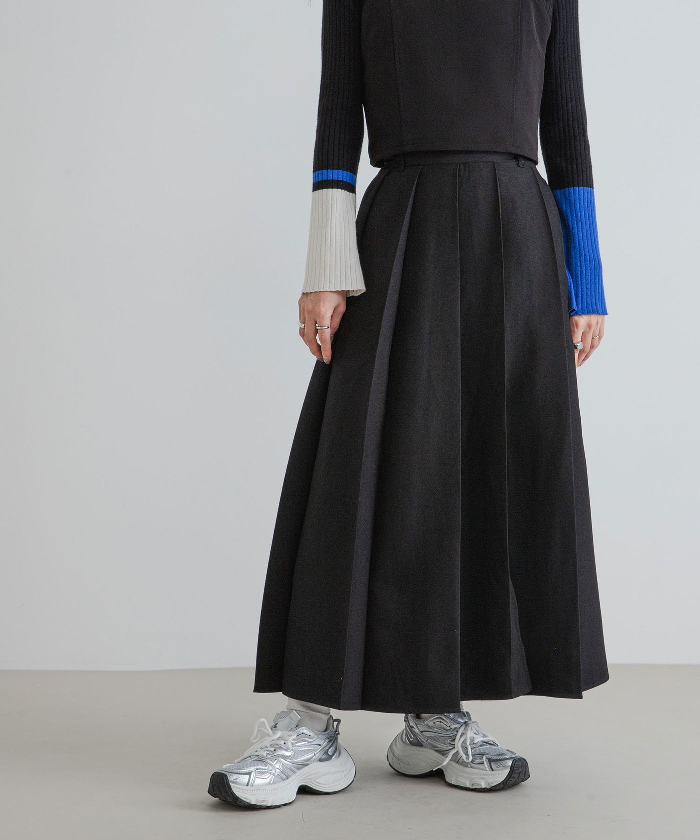 ✨プリーツプリーズ✨未使用ロングスカート✨バックスリット PLEATS PLEASE ISSEY MIYAKE（ロングスカート）のフリマアイテム一覧