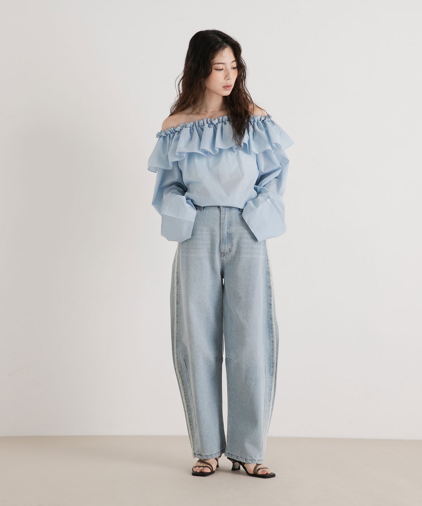 2buy10%OFF対象】2wayオフショルフリルブラウス – レディース