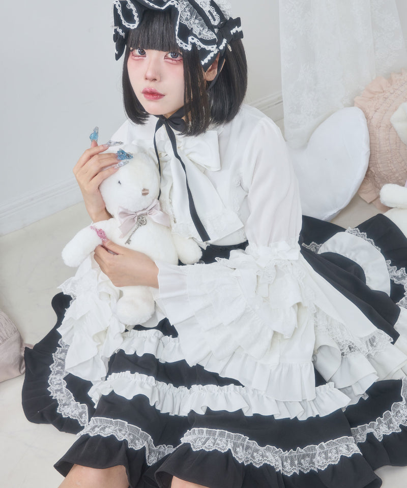 フリルたっぷりリボンスカート