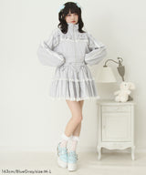 ハイネックフリルレースリボンパーカー