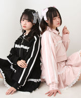 ハイネックフリルレースリボンパーカー