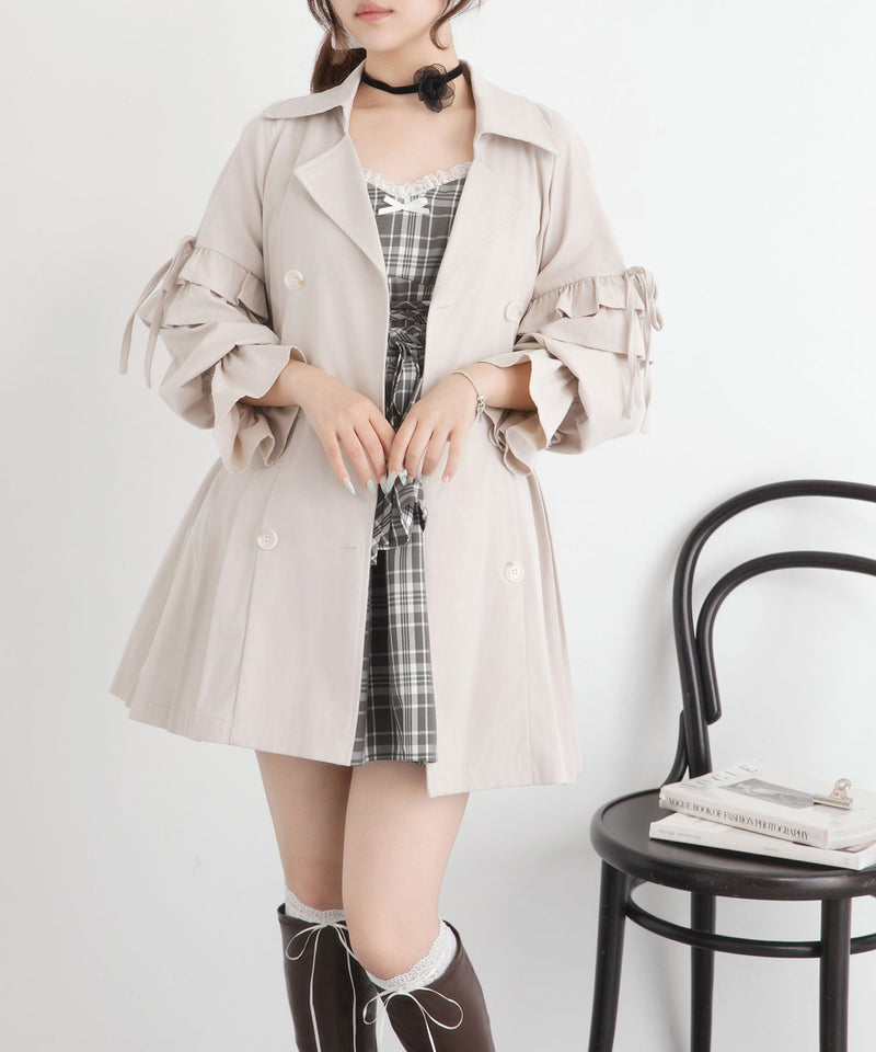 バックプリーツショートトレンチコート