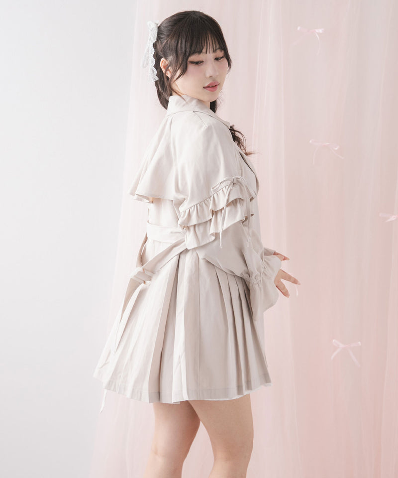 バックプリーツショートトレンチコート