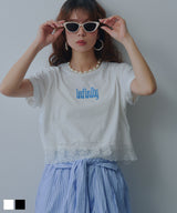 ロゴ刺繍裾レース付きTシャツ
