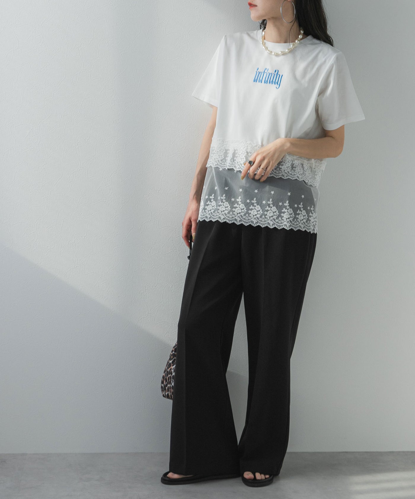 ロゴ刺繍裾レース付きTシャツ – レディースファッション通販の夢